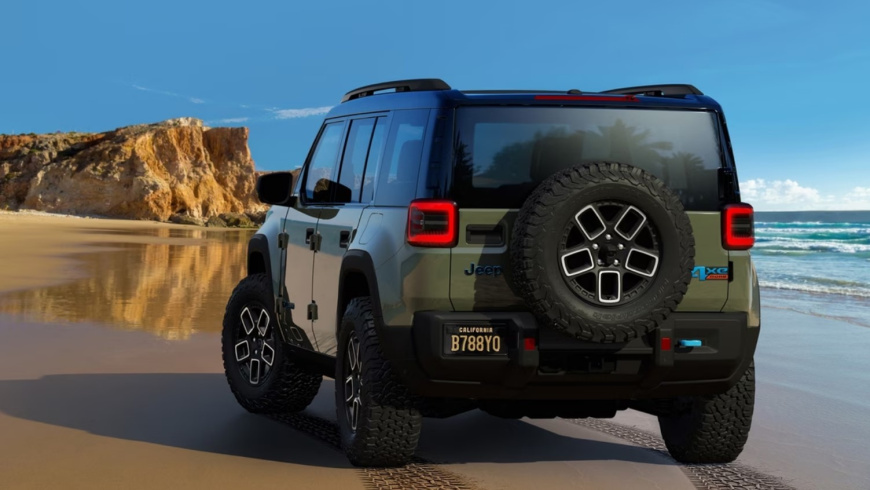 Jeep отклоняется от электрической стратегии и представляет новые модели с ДВС