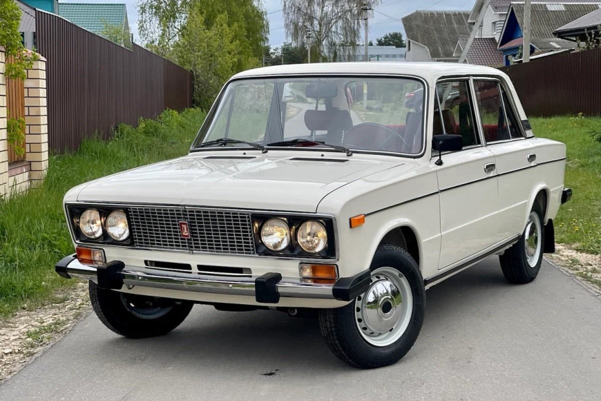 LADA_2106.jpg LADA_2106.jpg