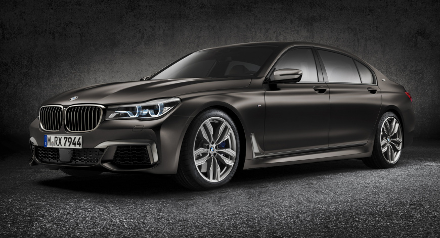 2017-BMW-M760i-xDrive-1.jpg