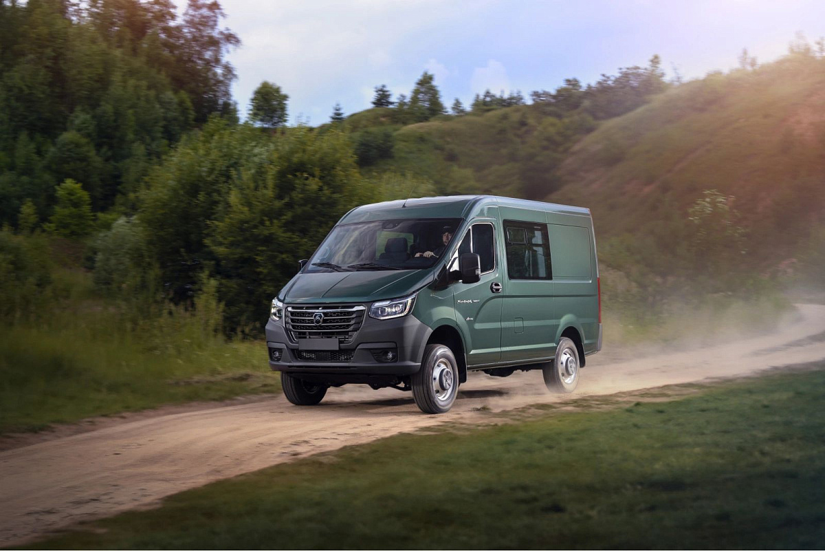 Автомобиль года 2025: триумфаторы среди минивэнов и фургонов - Lada Largus, GAC M8 и другие