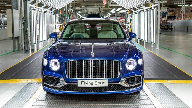 Bentley приступает к производству новой Flying Spur 