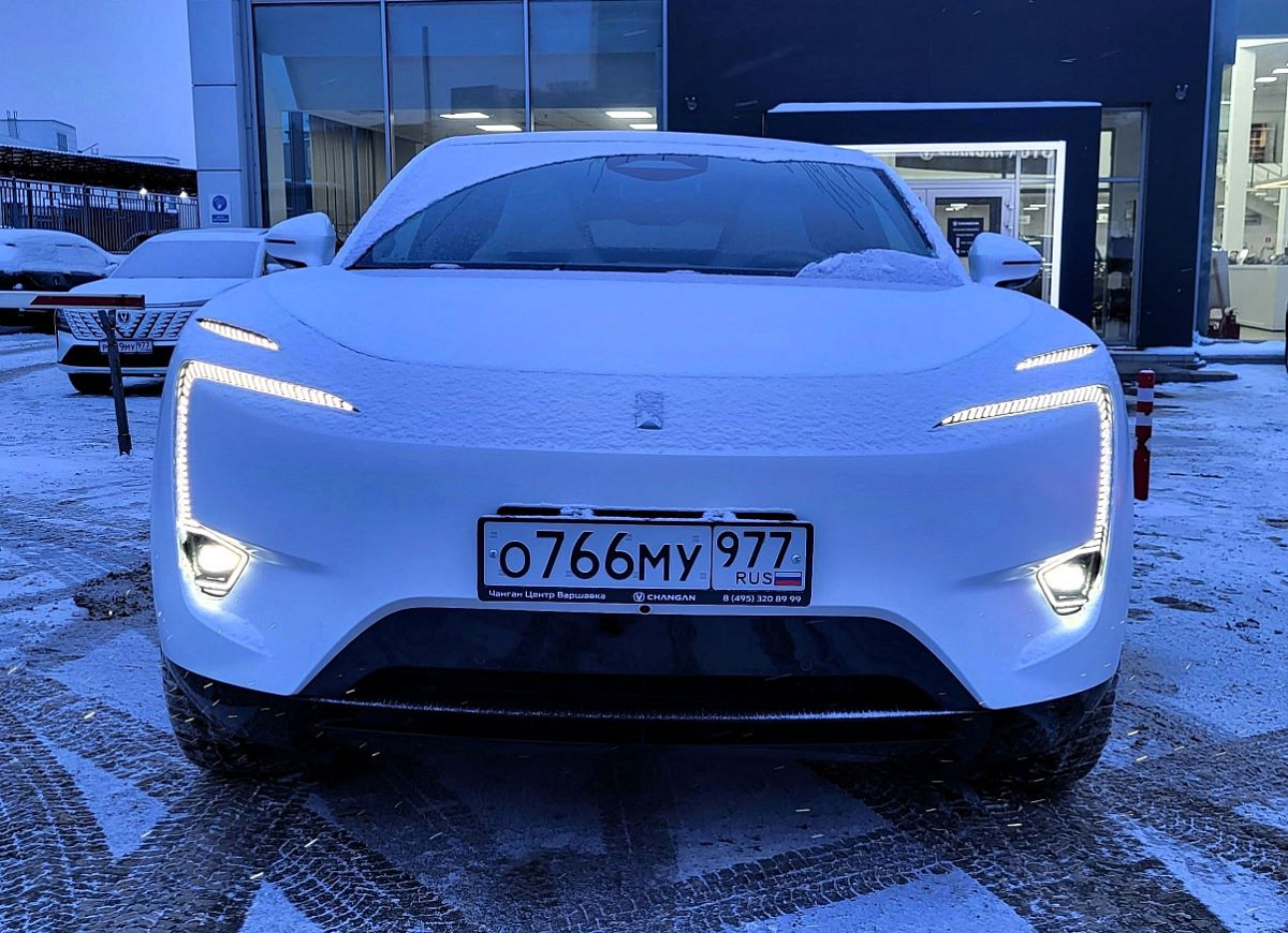 Зимний тест-драйв роскошного кроссовера Avatr 11 – китайская игрушка или отличный выбор с официальной гарантией