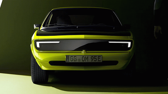 Opel представил возрождённое купе Manta с электромотором и МКПП