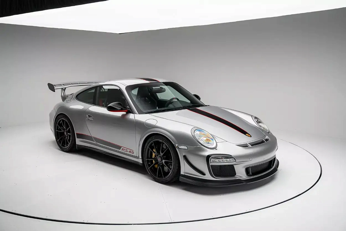 За счет чего этот Porsche 911 стоит почти 3 миллиона долларов За счет чего этот Porsche 911 стоит почти 3 миллиона долларов