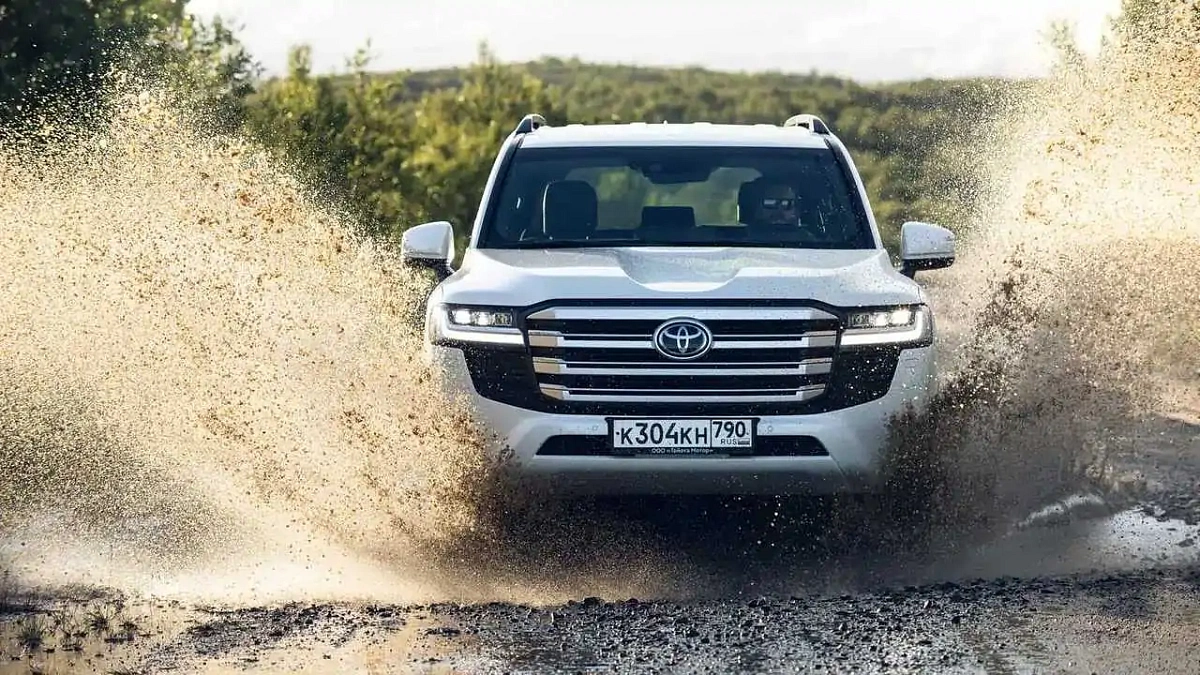 Компания Toyota представит водородное исполнение внедорожника Toyota Land Cruiser 