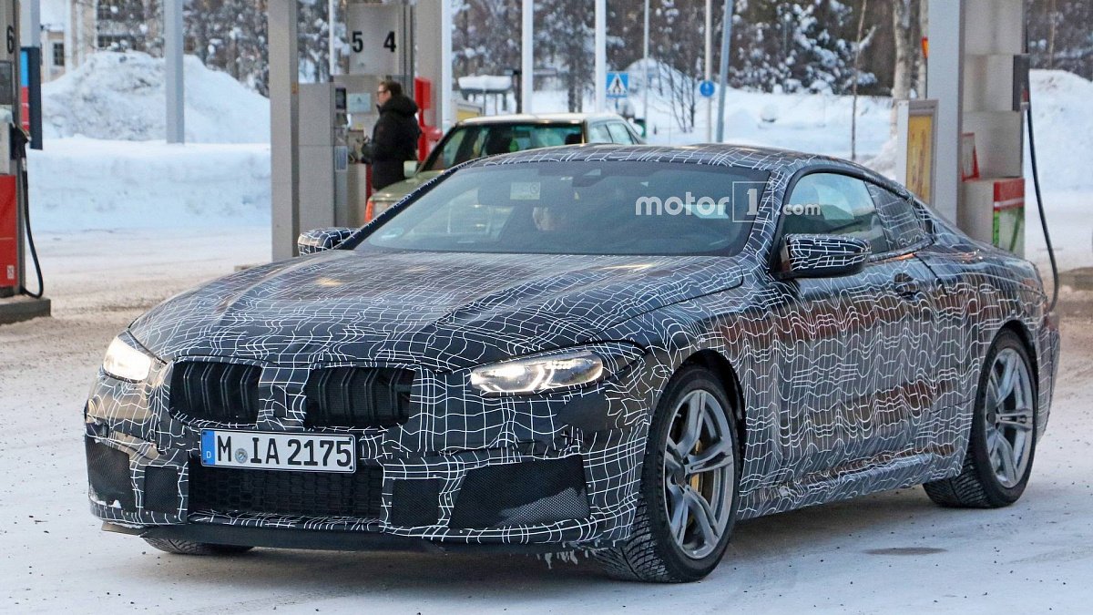 BMW старается не показывать внешность нового M8 Coupe