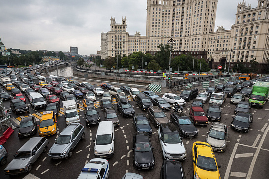 Автоэксперт Кадаков прогнозирует устаревание автопарка в России после 2022 года