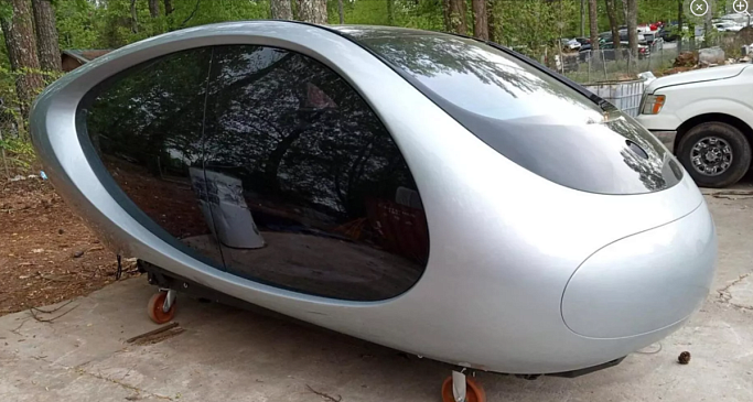 На свалке нашли футуристический концепт Mercedes-Benz Silver Egg