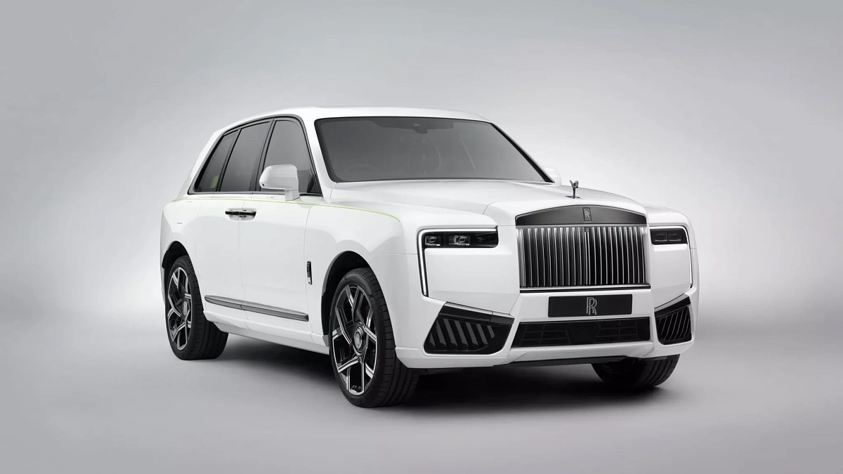 Рестайлинговый Rolls Royce Cullinan вдохновлен городскими небоскребами