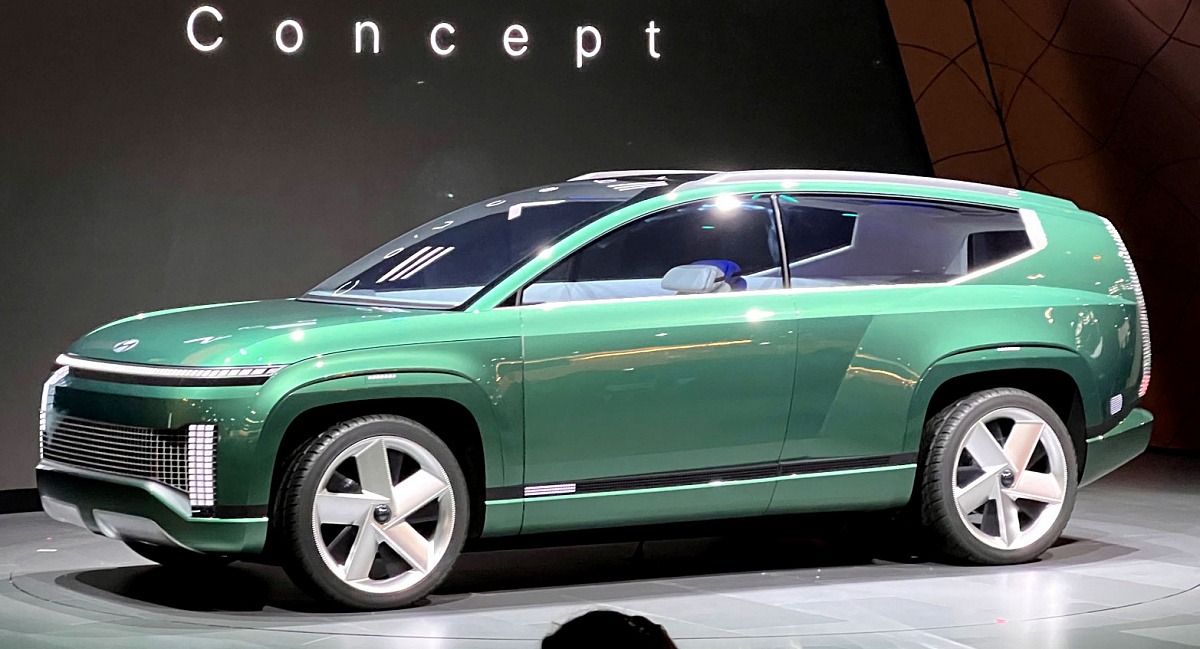 Концерн Hyundai презентовал электрический концептуальный кроссовер Hyundai Seven