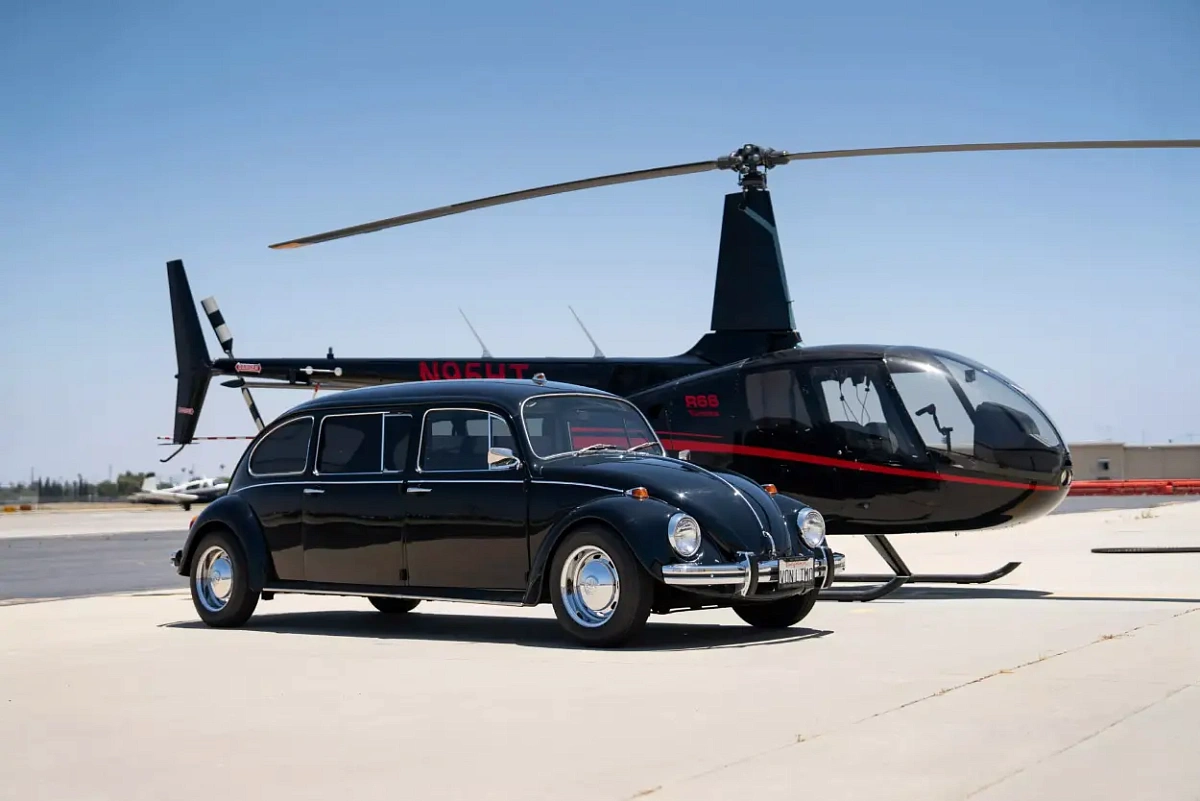 Лимузин, сделанный из Volkswagen Beetle, выглядит неплохо и стоит 15,6 млн.руб. Лимузин, сделанный из Volkswagen Beetle, выглядит неплохо и стоит 15,6 млн.руб.