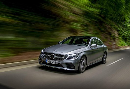 В РФ отзывают 36 машин немецкой марки Mercedes-Benz