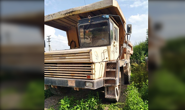 Российский водитель продает грузовик 20-летний БелАЗ по цене флагманской LADA Vesta NG без пробега