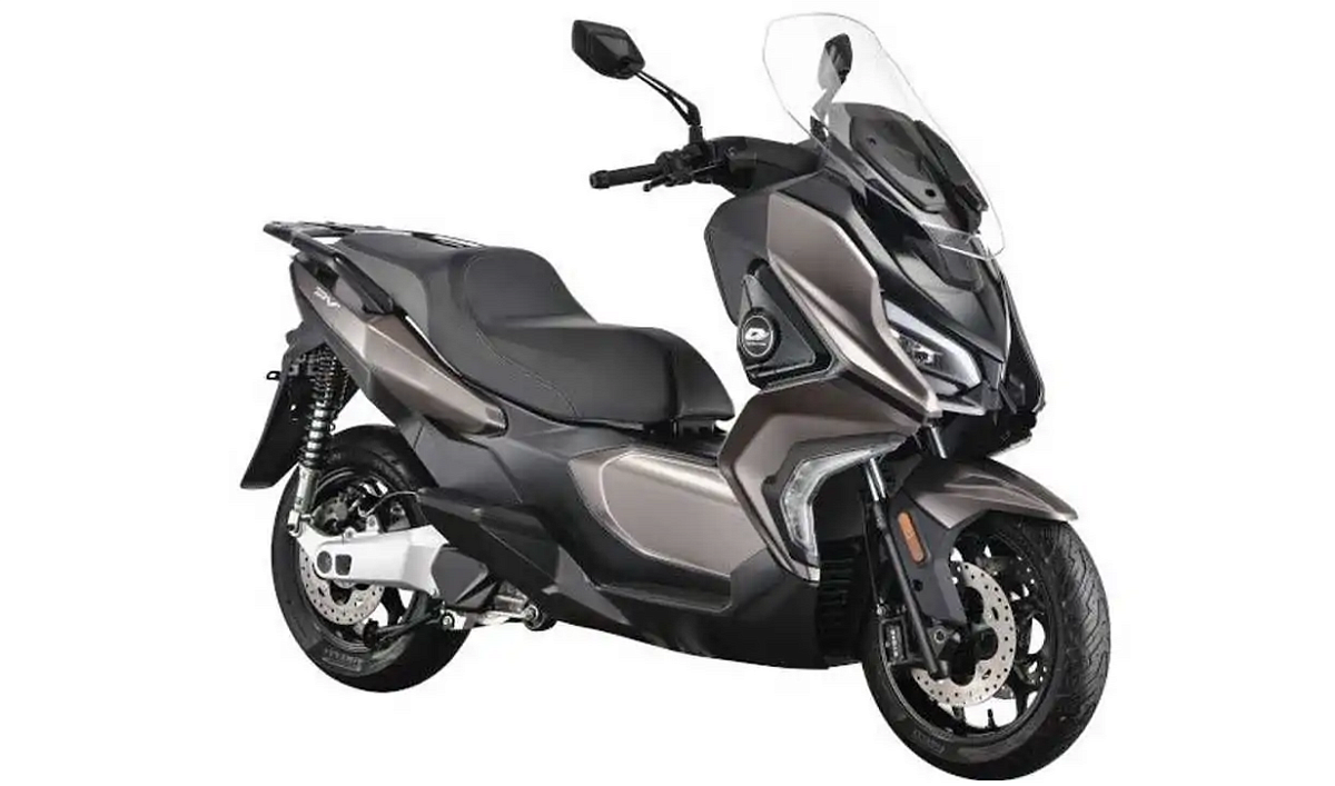 QJ Motor представляет электрический технологичный макси-скутер PV