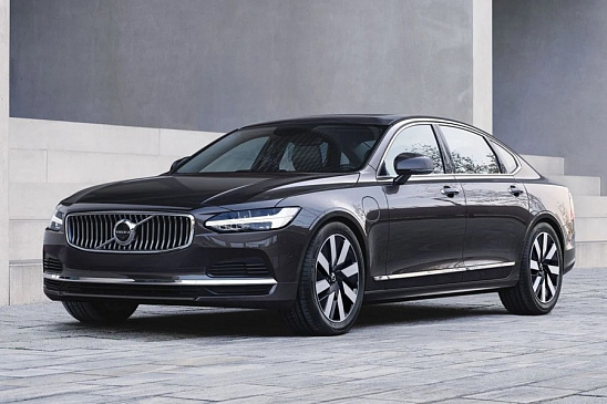 Роскошный седан Volvo S90 2022 года выходит в гибридной версии