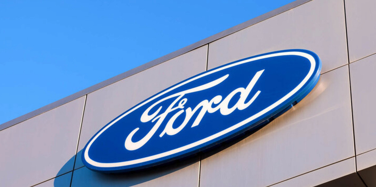 Ford пересматривает электрификацию, отказываясь от полного перехода к 2030 году