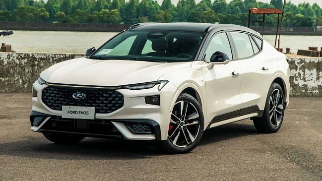 Опубликован тест-драйв роскошного кроссовера Ford Evos