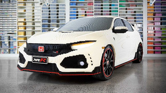 Специалисты собрали Honda Civic Type R из Lego в полную величину