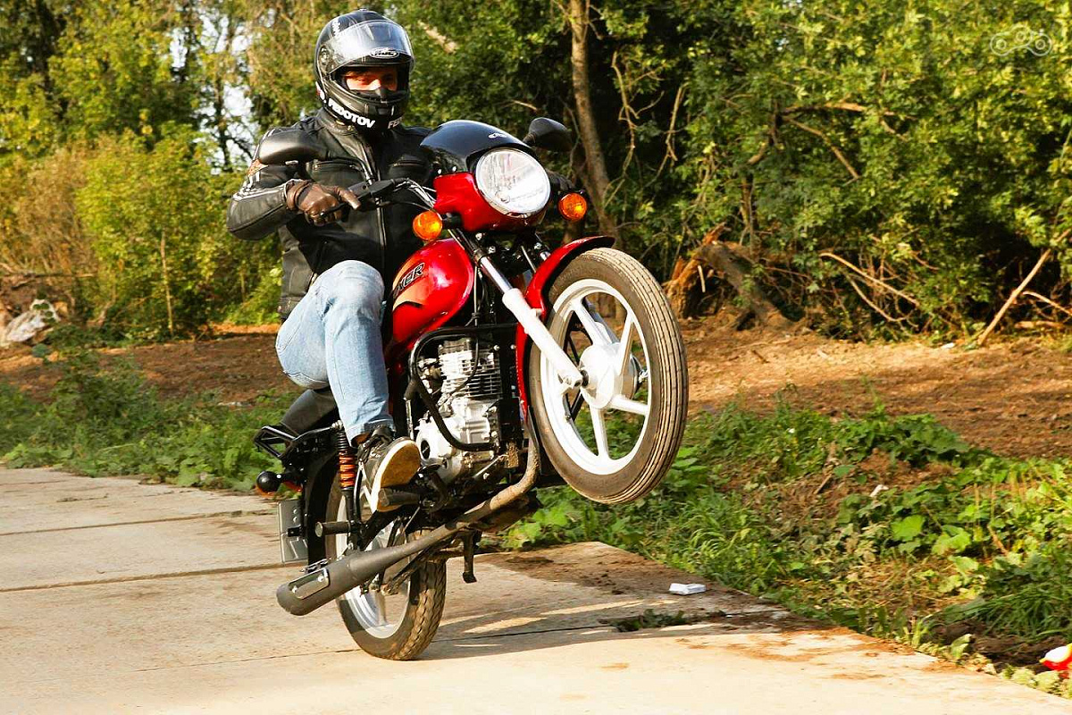 Bajaj Boxer 150X — идеальный мотоцикл для российских дорог: село, доставка и приключения Bajaj Boxer 150X — идеальный мотоцикл для российских дорог: село, доставка и приключения