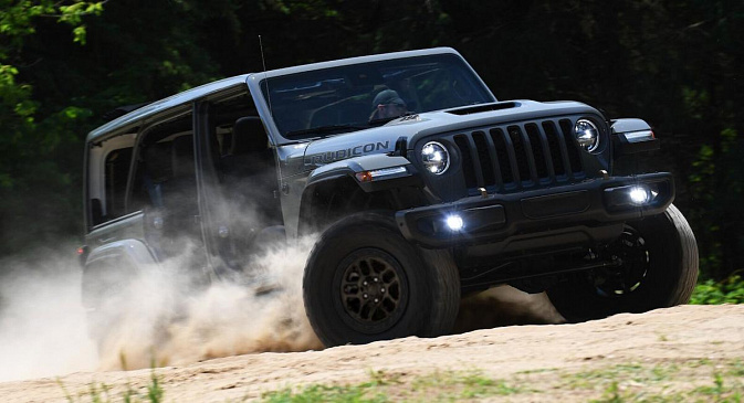 Клиенты Jeep продолжат покупать Wrangler, несмотря на ажиотаж вокруг возрождённого Bronco