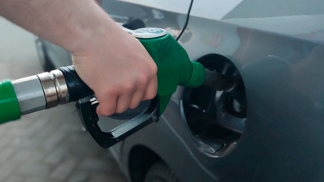 Росстат: средняя стоимость бензина в России снижается с начала весны 2022 года 19 недель подряд