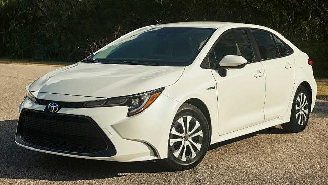 Toyota показала гибридную версию Corolla 