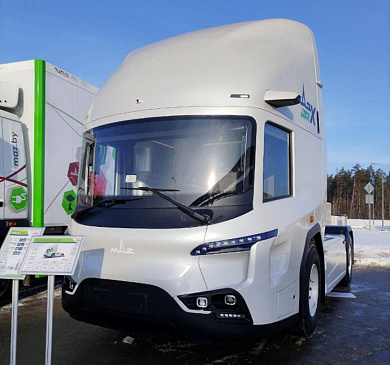 В Белоруссии представлен концептуальный тягач МАЗ-Х с гибридной установкой