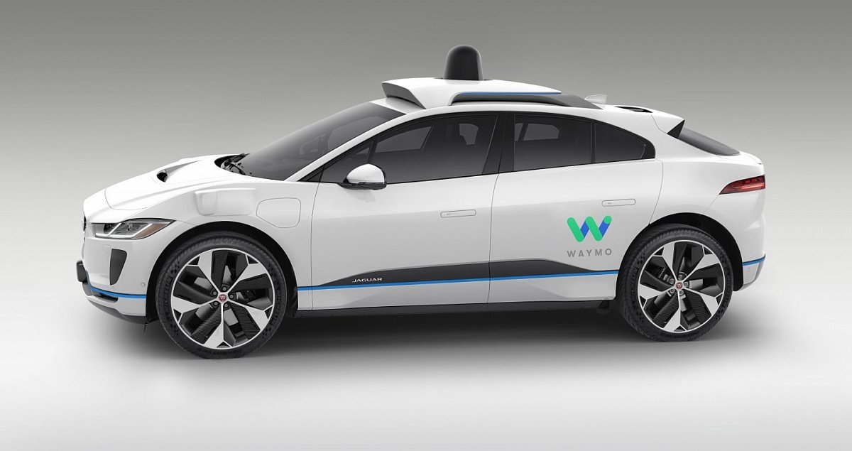 Waymo запускает беспилотные машины без водителя-тестировщика