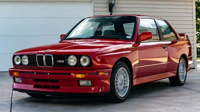 В Сети продают 32-летний BMW M3 в идеальном состоянии