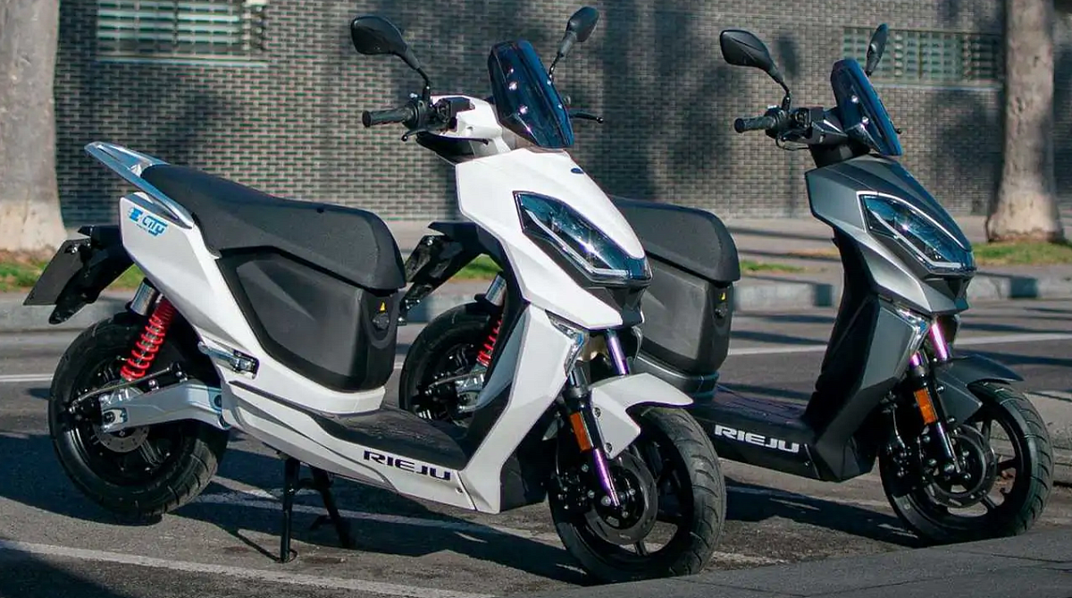 Испанская компания Rieju представляет электрический скутер E-City