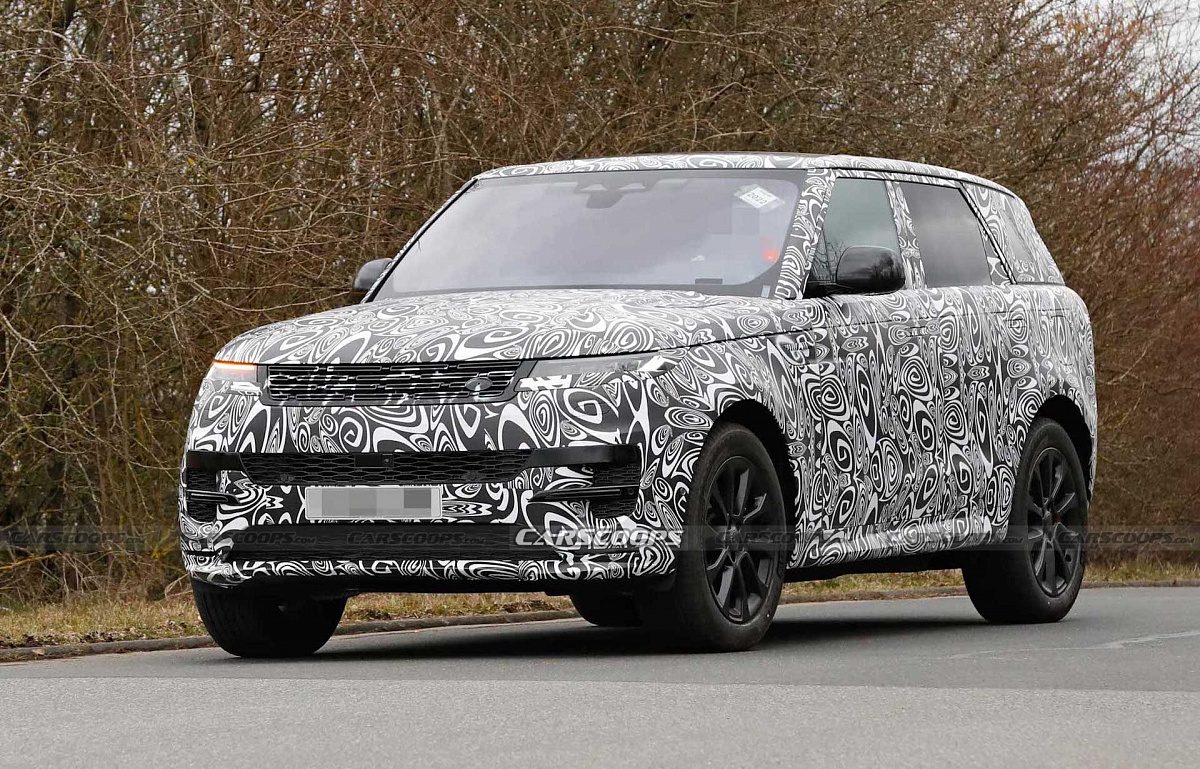 Гибридный Range Rover Sport 2023 года поймали на испытаниях рядом с трассой Нюрбургринг