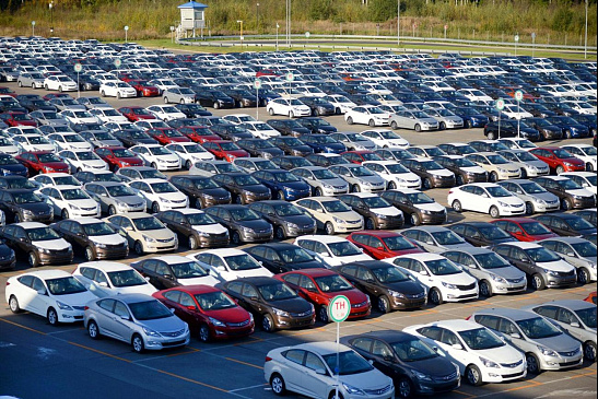 Продажи автомобилей с пробегом в РФ сократились первый раз за 5 месяцев