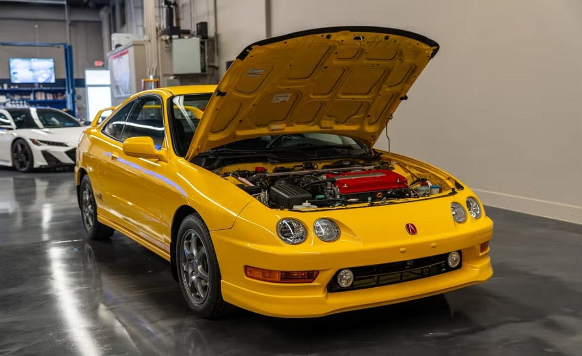 Даже сложно представить, за сколько может быть продана эта редкая Acura Integra Type R Даже сложно представить, за сколько может быть продана эта редкая Acura Integra Type R