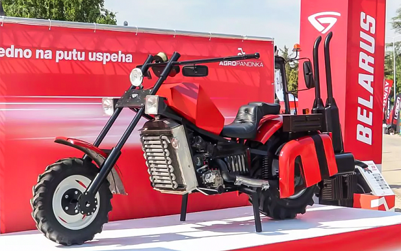 Белорусы представили трактоцикл - гибрид трактора и мотоцикла