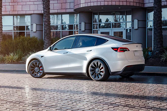 Компания Tesla шокировала своих клиентов в Германии ростом цен на базовую модель Tesla Model 3 на 7000 евро