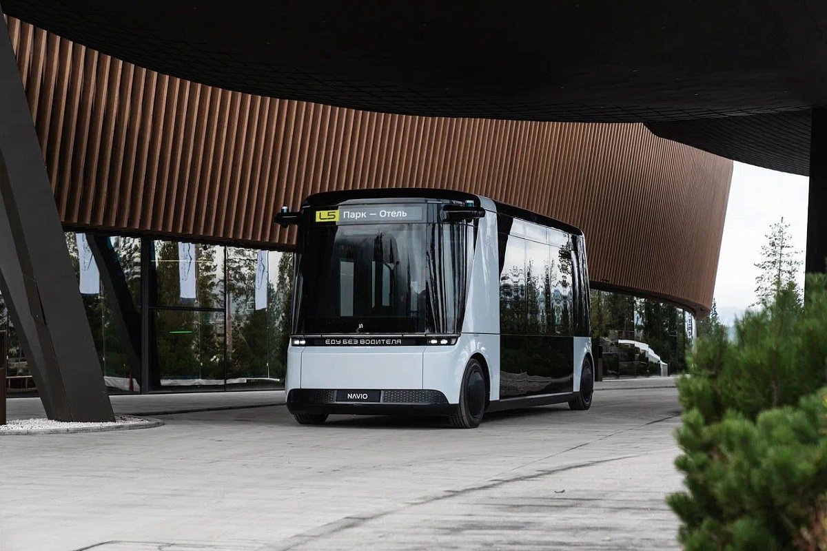 Российская компания Navio представила автономный шаттл L5 с генеративным ИИ — революция в сфере транспорта