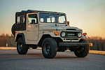 Классический Toyota Land Cruiser FJ40 получил американский мотор и стал кабриолетом 