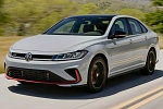 Опубликованы рублевые цены на "заряженную" версию седана Volkswagen Jetta GLI 2025 года 