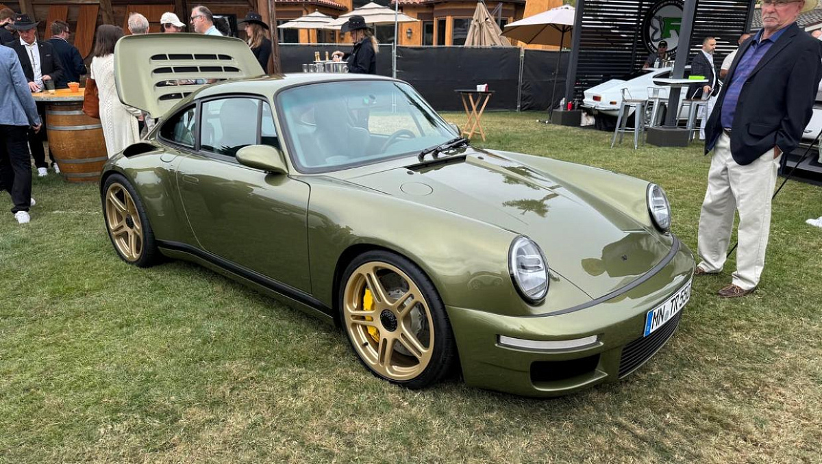 Рестомод классического Porsche с воздушным охлаждением выглядит как новый   