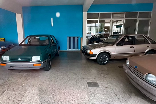 В Сети опубликовали видео из заброшенного дилерского центра Ford в Германии с новыми Escort и Sierra