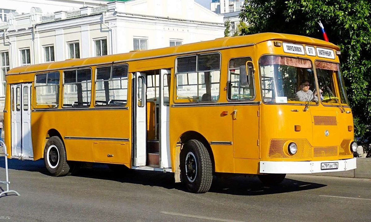 За что любили и ненавидели советский автобус ЛиАЗ-677 За что любили и ненавидели советский автобус ЛиАЗ-677