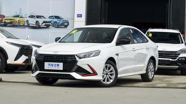 Обновленный седан Kaiyi E5 поступил в продажу в Китае