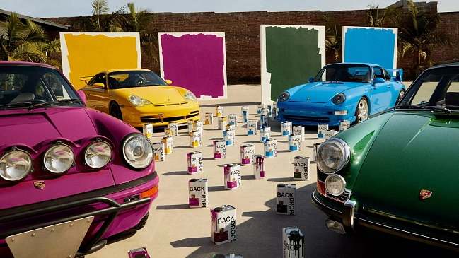 Porsche предлагает внести яркие оттенки бренда в дизайн домов автолюбителей с краской для стен