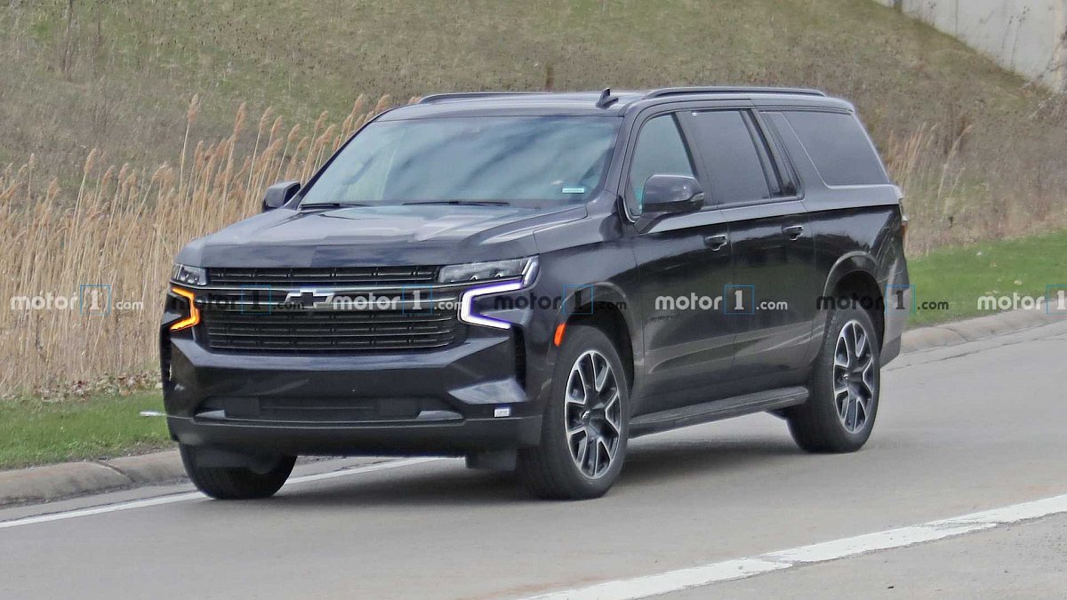 Chevrolet Suburban RST заметили без камуфляжа