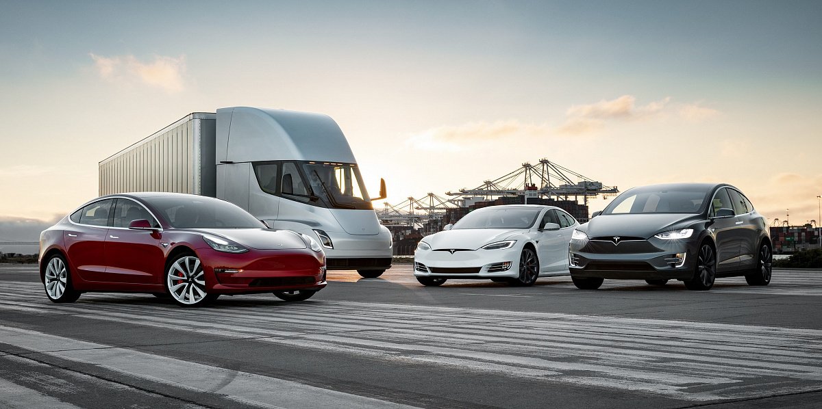 Tesla  обогнала по стоимости компании GM и Ford