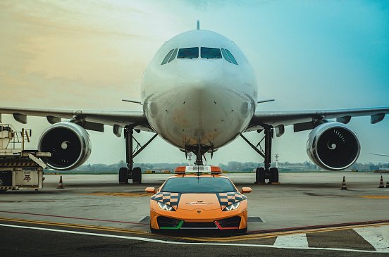 Lamborghini Huracan снова поступил на службу в итальянский аэропорт