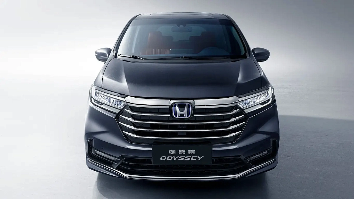 На российском рынке объявлен старт продаж нового минивэна Honda Odyssey