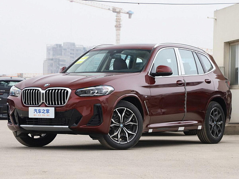 Российские дилеры назвали цены на новые BMW X3, Mercedes GLE и Audi Q3