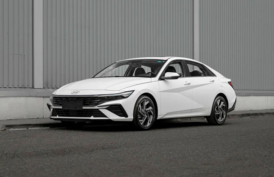 Всего от 2,6 млн рублей: научились продажи рестайлинговых Hyundai Elantra