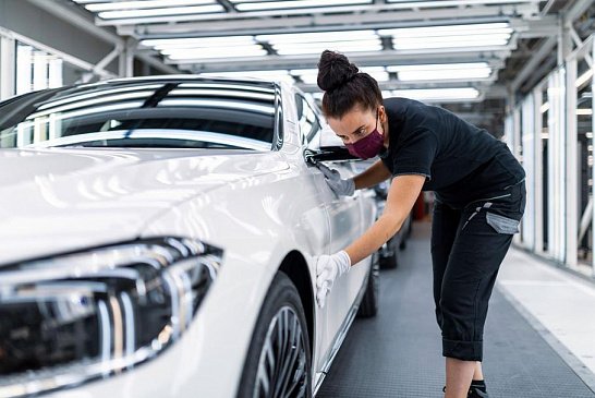 На «заводе будущего» началась сборка нового Mercedes-Benz S-Class